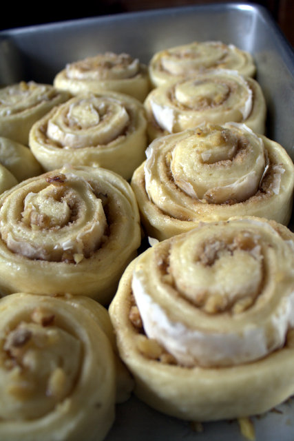 baklava, sticky bun, yeast dough, big fat greek wedding, pistachios