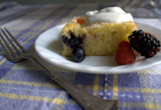 berry cornmeal cake