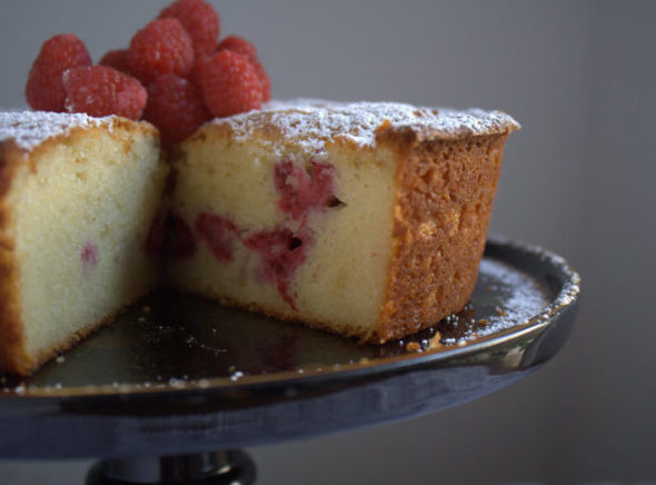 raspberry yogurt cake